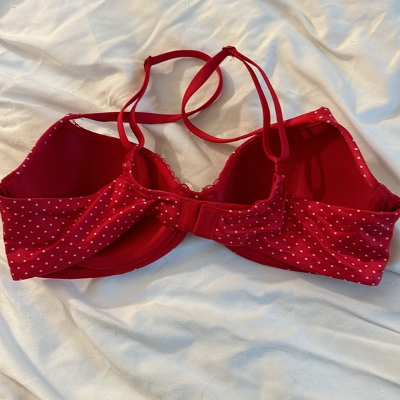 Victoria’s Secret Wired Lightly Lined Bra - Picture 2 of 2